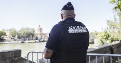 Auto contro un bar a Parigi: un morto e sei feriti, arrestato il conducente