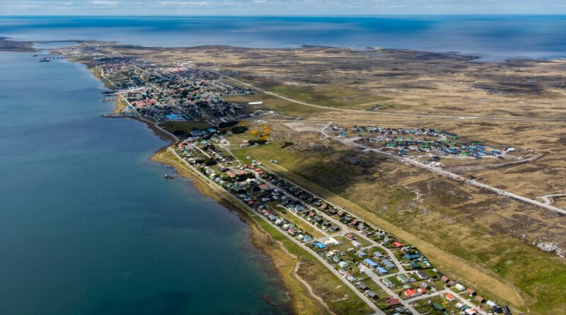 Almeno sei morti e sette dispersi dopo l’affondamento di un peschereccio al largo delle Isole Falkland