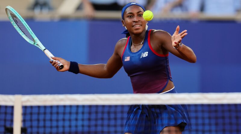 Coco Gauff vince il primo match in solitaria della sua carriera olimpica con uno stile tutto suo