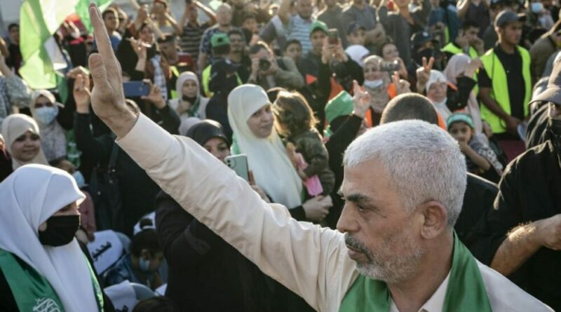 Hamas nomina come nuovo leader (a sorpresa) Yahya Sinwar: “Forte messaggio di resistenza inviato a Israele”