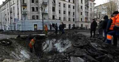 Ucraina, missili russi nella notte su Kiev: almeno due morti