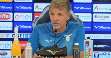 Lazio, Baroni: “Castellanos forte, Dele-Bashiru ha grandi potenzialità. Grazie a squadra e tifosi. Sul mercato…”