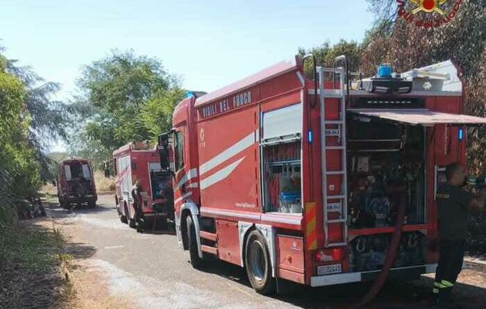 Maxirogo di sterpaglie a Roma, gravi 4 soccorritori