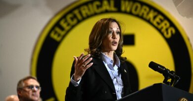 Come Kamala Harris affronta il finto populismo di Trump