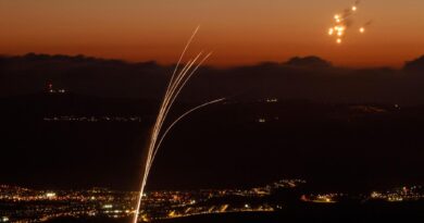 Guerra Israele – Hamas, le notizie di oggi. Attacco israeliano a una scuola di Gaza, 8 vittime tra gli sfollati