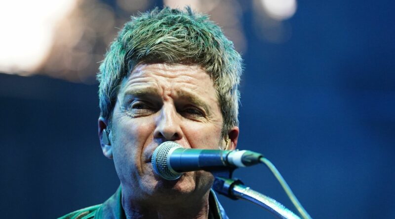 il “brontolone” Noel Gallagher sarà protagonista di una galleria di ritratti