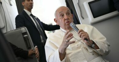 Papa Francesco: “Harris e Trump? Entrambi sono contro la vita, tra aborto e migranti. Scegliete il male minore”