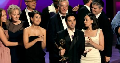 ‘Hacks’ si aggiudica l’ultima risata, battendo ‘The Bear’ come miglior commedia agli Emmy 2024