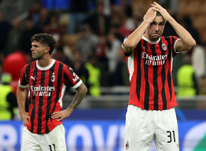 Champions: dominio Liverpool, Milan battuto e contestato