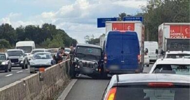 Contromano per 17 km sulla Pontina con un’auto rubata