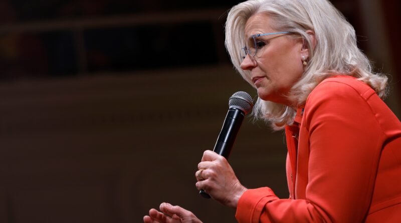 L’ex rappresentante Liz Cheney raddoppia con forza il suo appoggio a Kamala Harris in Wisconsin