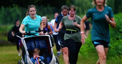 Parkrun è iniziato con 13 corridori, ma ora, in occasione del suo 20° anniversario, accoglie milioni di persone ogni settimana: ecco come è successo