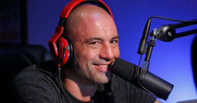 Joe Rogan è diventato l’intervistatore più richiesto di questo ciclo elettorale?