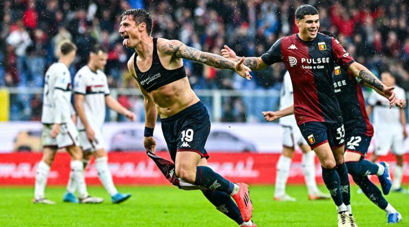 Genoa-Bologna 2-2: Pinamonti tiene a galla Gilardino con una doppietta