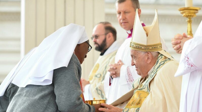 Il Papa chiude alle donne diacono, “tempi non maturi”