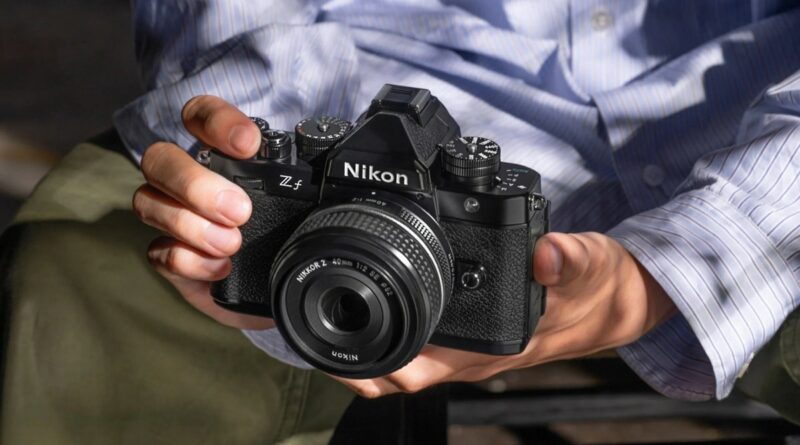 Nikon Zf è una lettera d’amore alla fotografia: design retrò e cuore futuristico