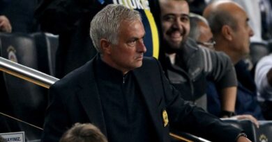 Mourinho-show in Fenerbahçe-Manchester United: Onana lo fa impazzire, l’arbitro lo espelle