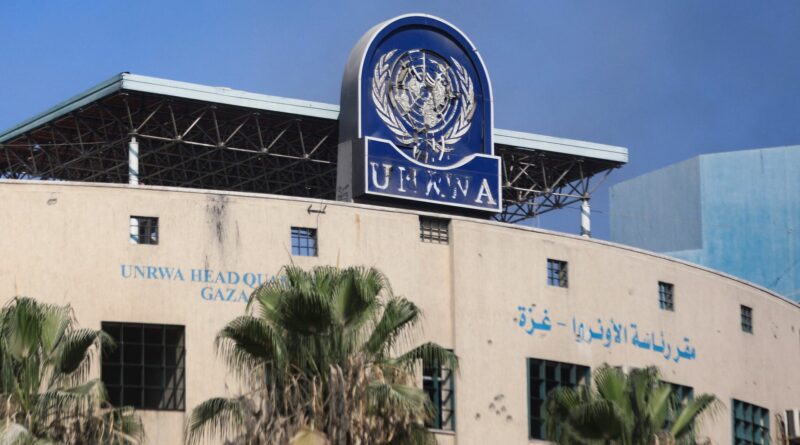 L’UNRWA è bandita da Israele: il capo dell’agenzia avverte che la mossa “aggraverà le sofferenze dei palestinesi”