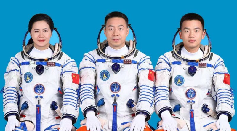 La Cina ha lanciato la missione con equipaggio Shenzhou-19 verso la stazione spaziale cinese