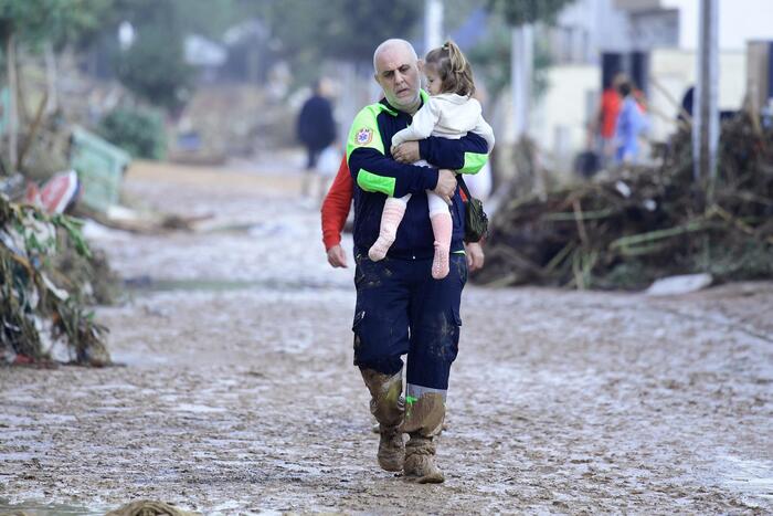 Almeno 62 morti in Spagna per le piogge torrenziali