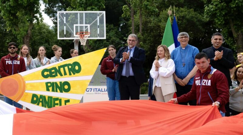 Il preside di Caivano: “Con questo governo l’aria è cambiata. La sinistra cosa ha fatto?”