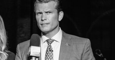 Il segretario alla Difesa scelto da Trump, Pete Hegseth, dovrebbe affrontare precedenti accuse di cattiva condotta sessuale