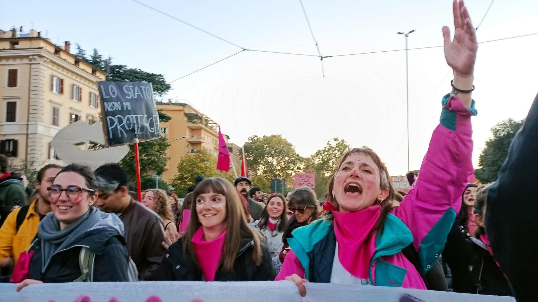 Violenza donne, manifestazioni in tutta Italia: “Siamo il grido delle donne che non hanno più voce”