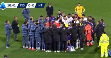 Fiorentina-Inter, Bove crolla in mezzo al campo per un malore: corsa in ospedale, ora è “vigile e cosciente”