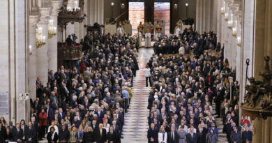 notre-Dame del mondo”, riapre la cattedrale simbolo di Parigi