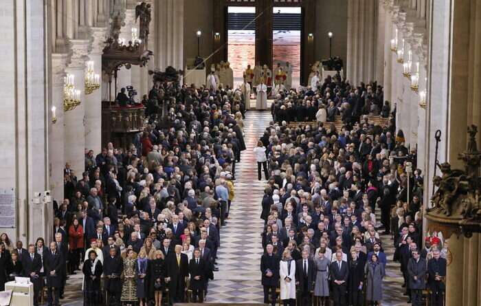 notre-Dame del mondo”, riapre la cattedrale simbolo di Parigi