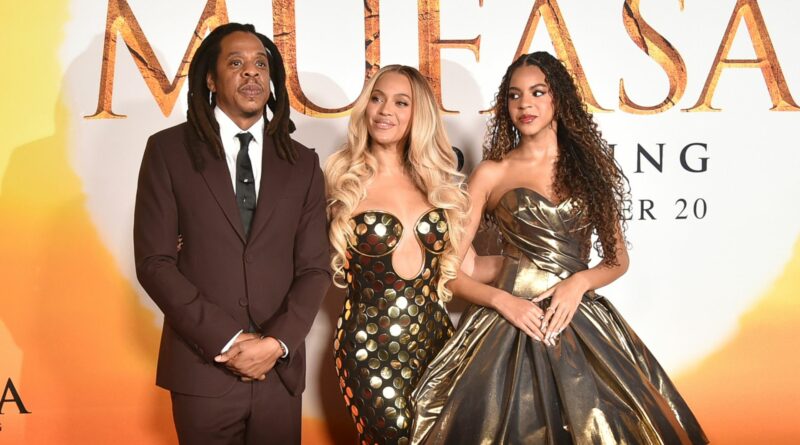 Jay-Z e Beyonce fanno fronte comune con la figlia dopo che lui è stato accusato di aver violentato una ragazzina di 13 anni