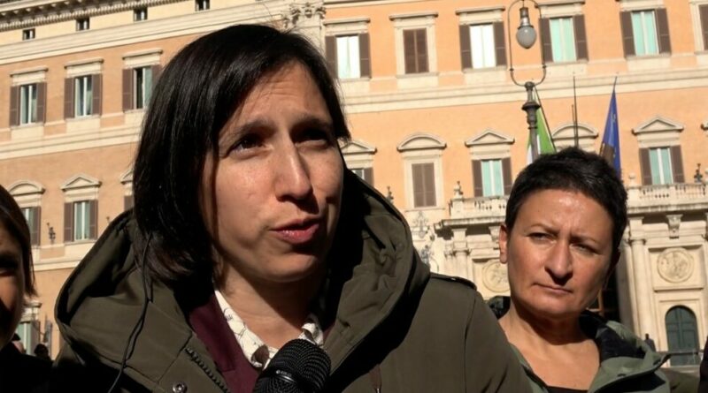 Schlein: “Meloni leader più potente? Bisogna chiedere agli italiani se stanno meglio”. E sul diritto alla casa: “Servono risposte dal governo”