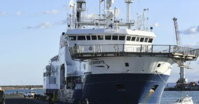 “Leggi assurde”. La Geo Barents frigna contro il governo e lascia il Mediterraneo centrale