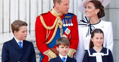 Kate Middleton e il principe William vanno a prendere i bambini per le feste