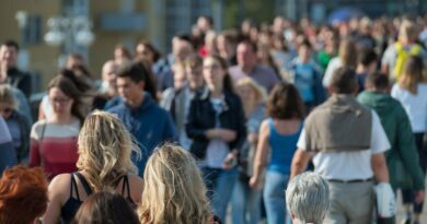 Istat, cresce l’incidenza degli stranieri: sono l’8,9% della popolazione