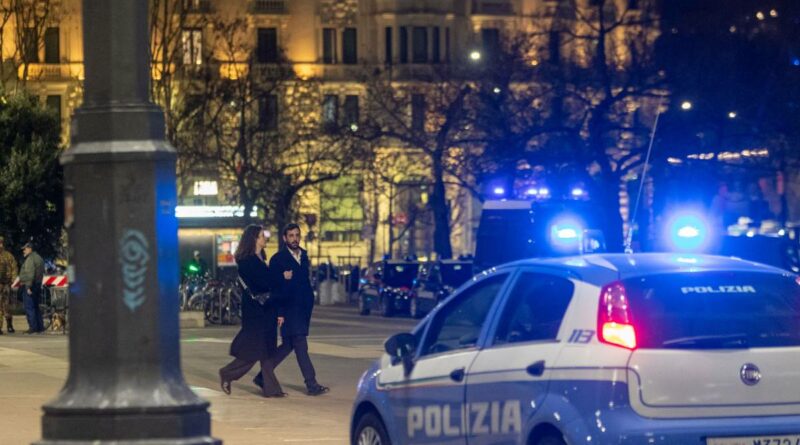 Padova, nigeriano aggredisce i poliziotti con l’ascia. Agente costretto a sparare