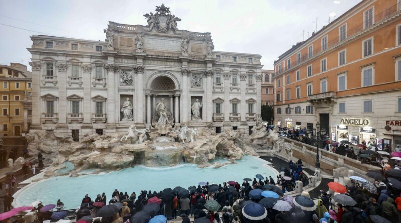 Roma: a Fontana di Trevi nuove modalità di visita dopo lavori di manutenzione