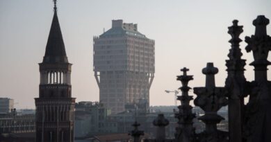 Milano, la Torre Velasca restaurata da Hines scelta da Allianz Bank Financial Advisors