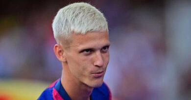 Barcellona, l’agente di Dani Olmo: “Ha scelto di restare”. La Liga concede proroga per il tesseramento