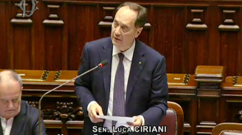 Ciriani alla Camera: “I 500mila euro per i corsi sull’affettività nelle scuole? Saranno impiegati per trattare l’infertilità e la salute riproduttiva”