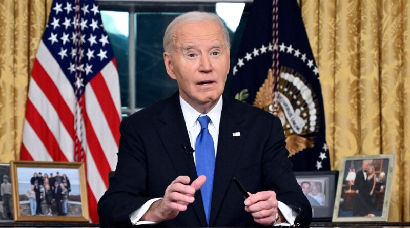 Biden avverte che una “oligarchia” di ricchezza e potere minaccia la democrazia statunitense