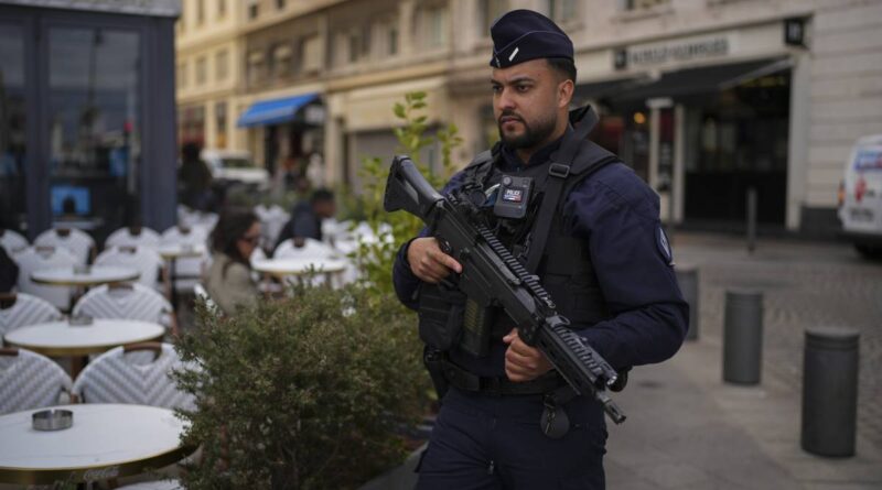 “Non esiste un diritto sistematico, un diritto automatico alla regolarizzazione”. Anche il Paese multiculturale..