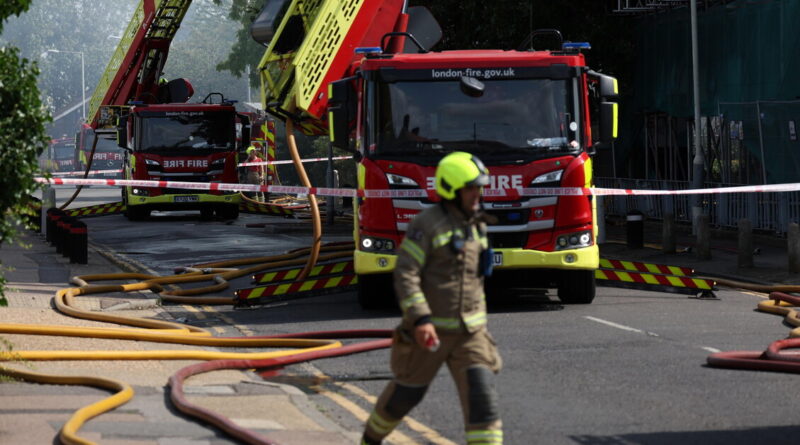 Incendio in un hotel di lusso a Londra, oltre 100 evacuati