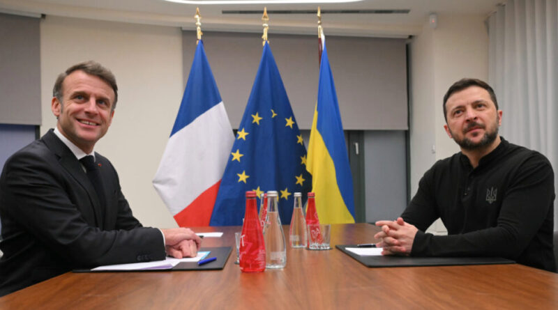 Mentre Macron valuta l’invio di armi e truppe in Ucraina, la Francia diventa il primo acquirente Ue di gnl russo