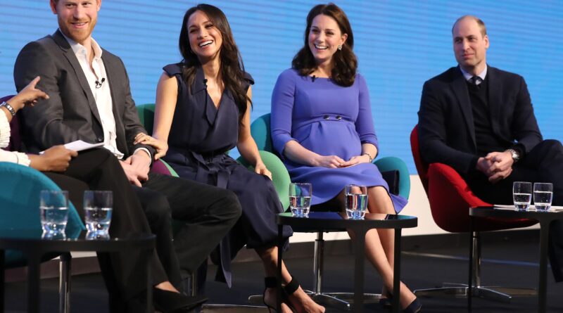 Meghan Markle, il principe Harry, il principe William e Kate Middleton si uniscono sulle preoccupazioni dei social media