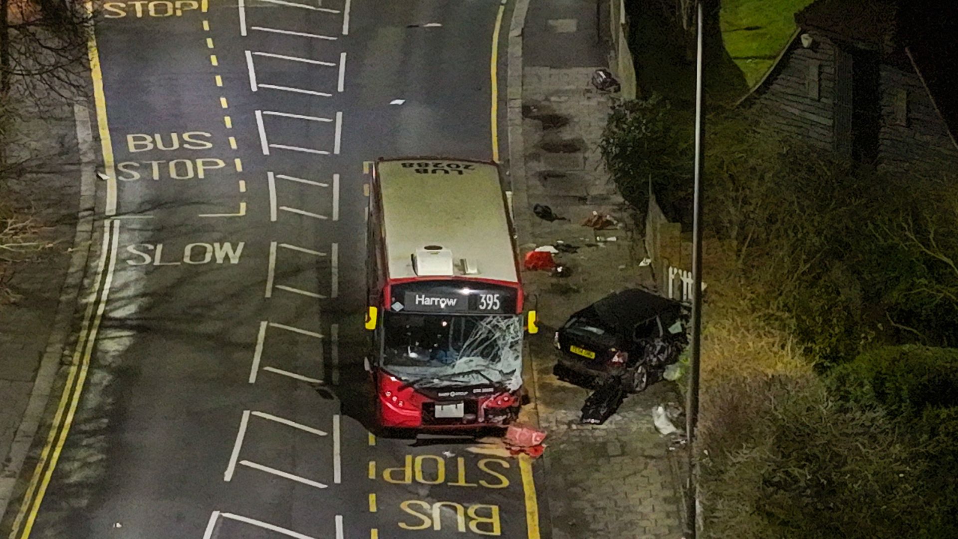 Un morto e tre feriti in un incidente che coinvolge un autobus londinese