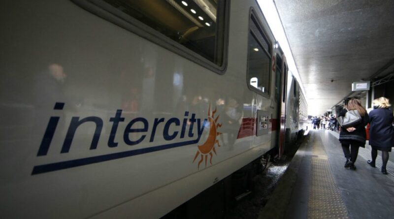 Treni, inconveniente tecnico sulla linea Roma-Cassino: ritardi fino a 120 minuti