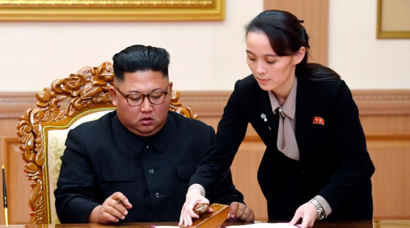 La sorella di Kim Jong Un minaccia una risposta al dispiegamento della portaerei statunitense