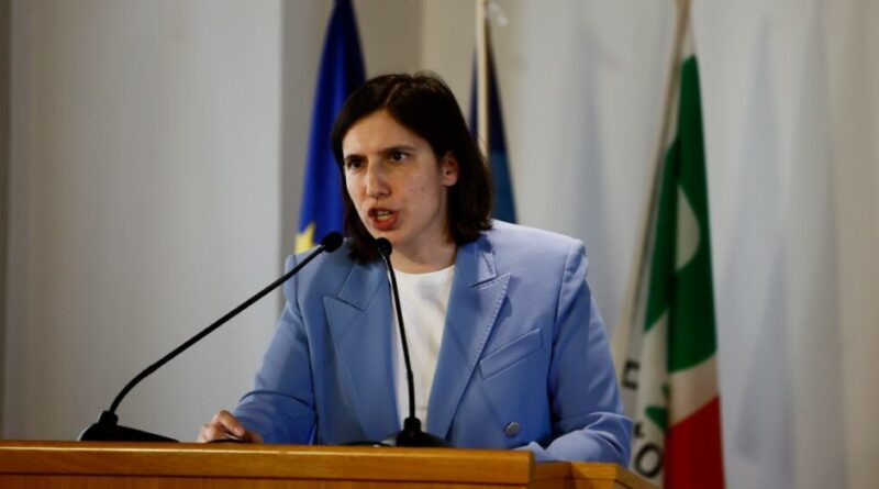 Elly Schlein contro il piano Rearm Europe di von der Leyen: “Non ci stiamo”. Ma i socialisti in Ue lo approvano: “Un punto di partenza”