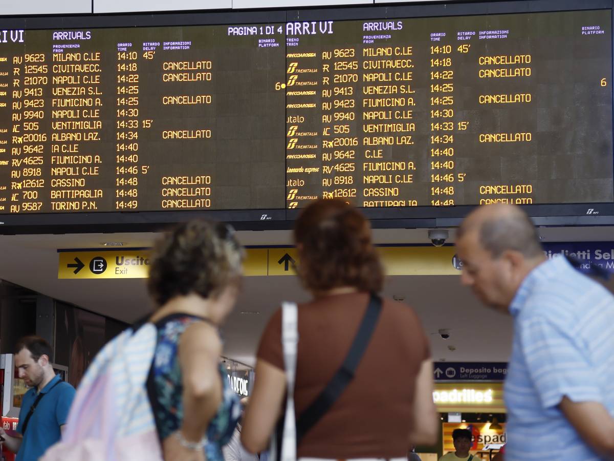 Si fermano treni, aerei e autostrade: cosa c’è da sapere sullo sciopero del 7 e 8 marzo